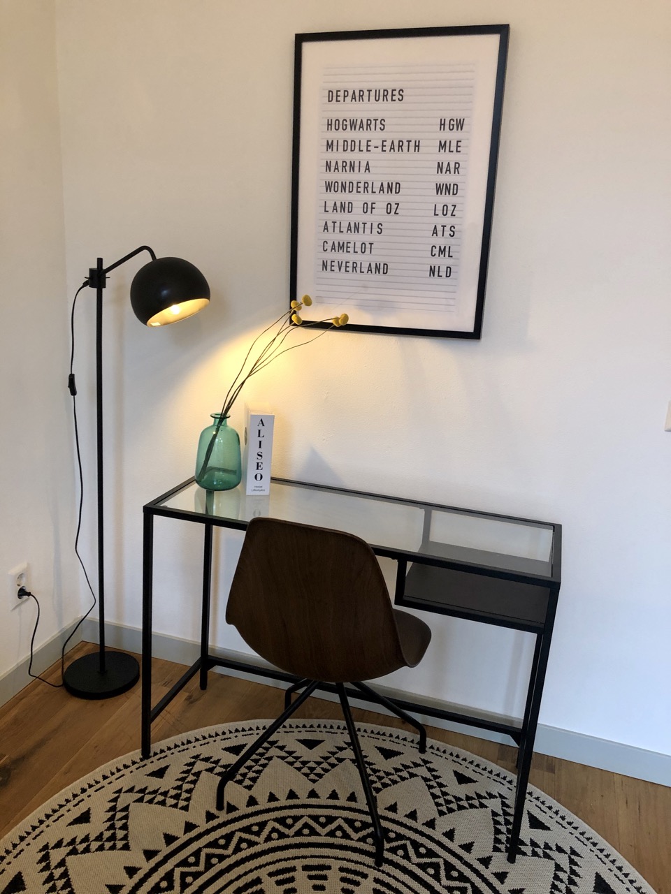 WDW70 apartment workdesk 1 groot